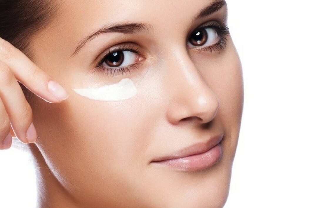 Jak omladit pokožku kolem očí